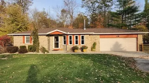 15680 Bay Rd, Wapakoneta, OH 45895
