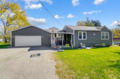660 Chick Ln, Springfield, OH 45505
