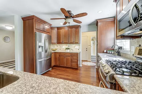 Kitchen - 606 Westchester Park Dr, Springfield, OH 45504 photo 3 of 8