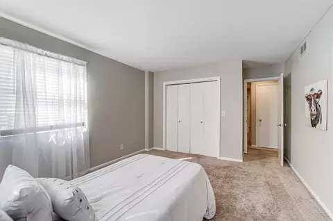 Bedroom - 606 Westchester Park Dr, Springfield, OH 45504 photo 4 of 9