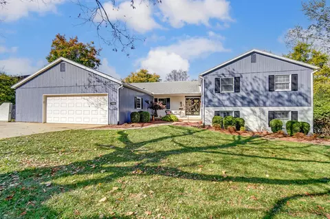 606 Westchester Park Dr, Springfield, OH 45504