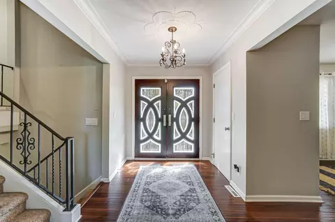 Entry Way - 606 Westchester Park Dr, Springfield, OH 45504 photo 1 of 10