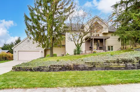 1804 Whispering Pines Ln, Bellefontaine, OH 43311