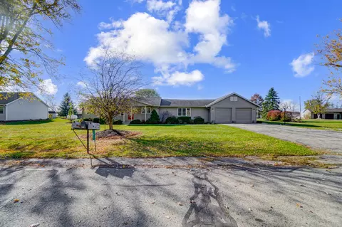 Exterior - 281 Dorman Dr, Sidney, OH 45365 photo 1 of 8