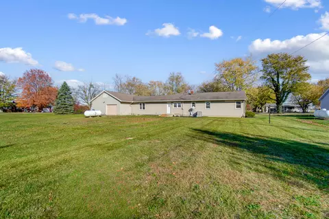 Exterior - 281 Dorman Dr, Sidney, OH 45365 photo 5 of 8