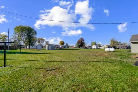 Exterior - 281 Dorman Dr, Sidney, OH 45365 photo 6 of 8