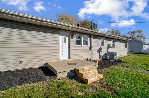 Exterior - 281 Dorman Dr, Sidney, OH 45365 photo 7 of 8