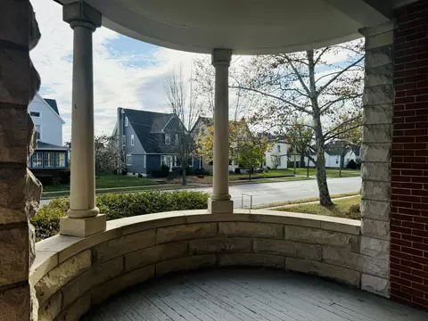 229 E Wayne St, Celina, OH 45822 photo 2
