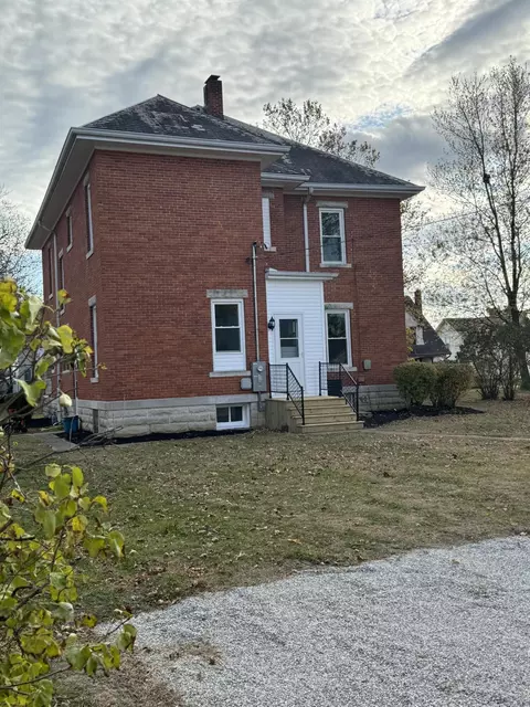 229 E Wayne St, Celina, OH 45822 photo 3