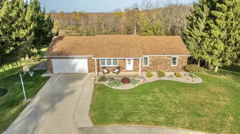 123 N Heather Hill Dr, Bellefontaine, OH 43311