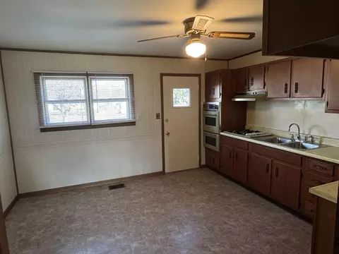 Kitchen - 2032 Gridley Ct, Springfield, OH 45505 photo 1 of 3