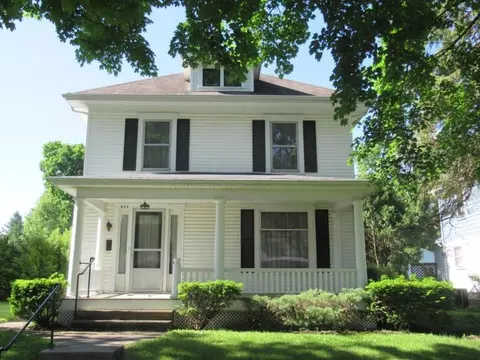 211 Lincoln Pl, Urbana, OH 43078