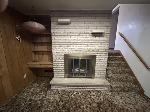 Living - 1000 Baker Dr, Celina, OH 45822 photo 4 of 5