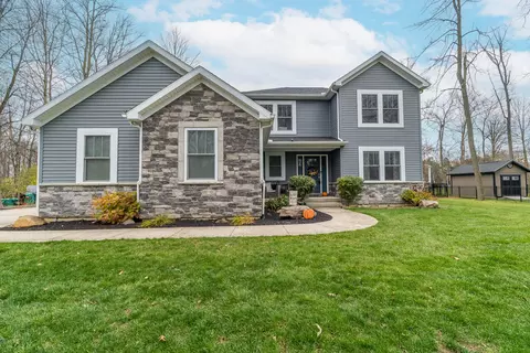 1945 Conwood Dr, Troy, OH 45373