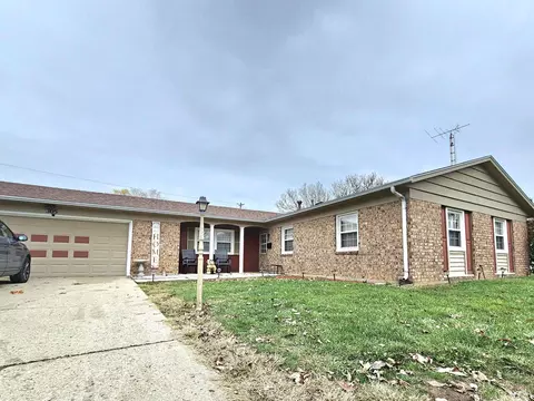 305 Villa Dr, New Carlisle, OH 45344