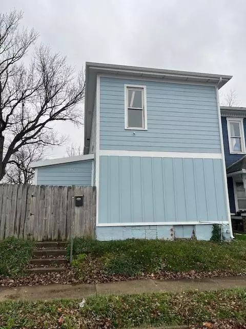 1075 Kenton St, Springfield, OH 45505 photo 3