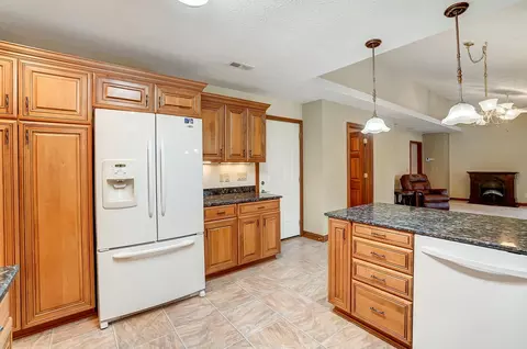 1874 Willow Lakes Dr, Springfield, OH 45502 photo 14