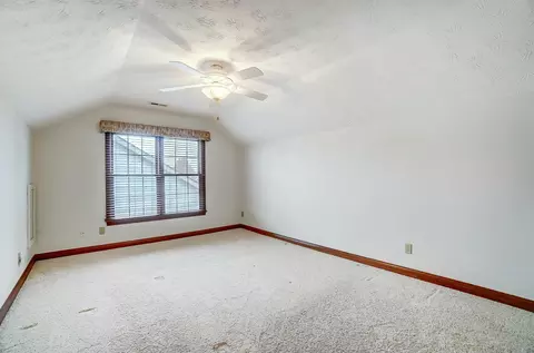 1874 Willow Lakes Dr, Springfield, OH 45502 photo 33