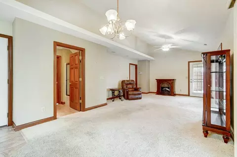 1874 Willow Lakes Dr, Springfield, OH 45502 photo 10