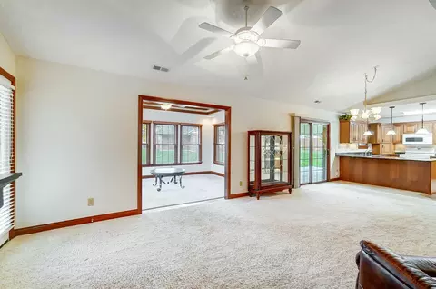1874 Willow Lakes Dr, Springfield, OH 45502 photo 7