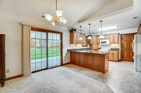 1874 Willow Lakes Dr, Springfield, OH 45502 photo 9