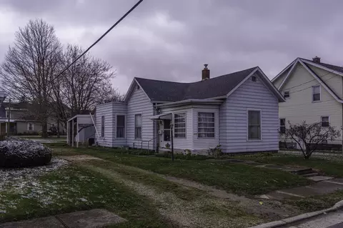 207 Jefferson St, Wapakoneta, OH 45895