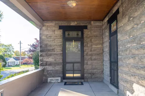 Exterior - 1403 N Lowry Ave, Springfield, OH 45504 photo 3 of 7