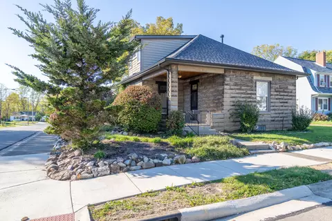 Exterior - 1403 N Lowry Ave, Springfield, OH 45504 photo 6 of 7
