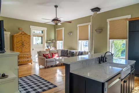 Living - 1403 N Lowry Ave, Springfield, OH 45504 photo 4 of 4