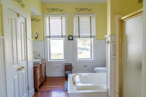 Bath - 1403 N Lowry Ave, Springfield, OH 45504 photo 1 of 6