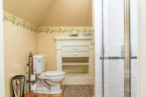 Bath - 1403 N Lowry Ave, Springfield, OH 45504 photo 6 of 6