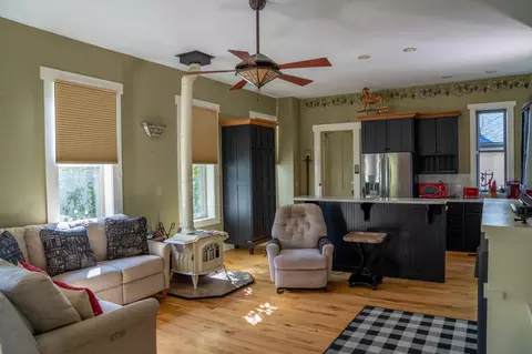 Living - 1403 N Lowry Ave, Springfield, OH 45504 photo 1 of 4