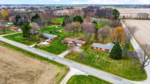 5021 Old Clifton Rd, Springfield, OH 45502 photo 3