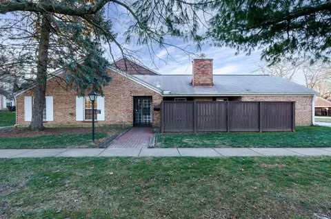 1227 Georgetown Ct, Fairborn, OH 45324