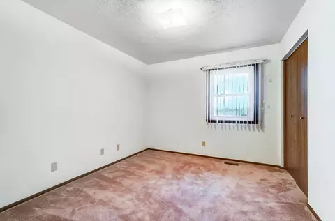 Bedroom - 6484 Manete St, Springfield, OH 45502 photo 6 of 9