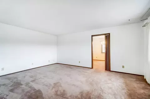 Living - 6484 Manete St, Springfield, OH 45502 photo 1 of 7