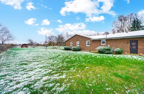Exterior - 6484 Manete St, Springfield, OH 45502 photo 9 of 10