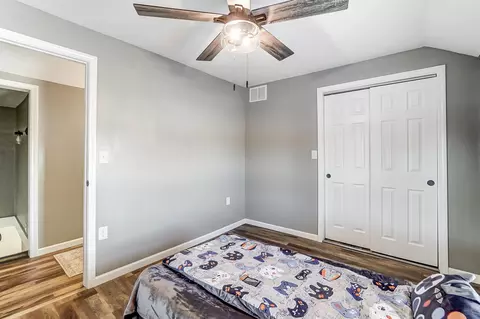 Bedroom - 4040 Upper Valley Pike, Springfield, OH 45502 photo 4 of 4