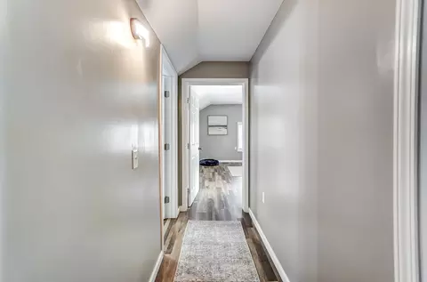 Entry Way - 4040 Upper Valley Pike, Springfield, OH 45502 photo 4 of 5
