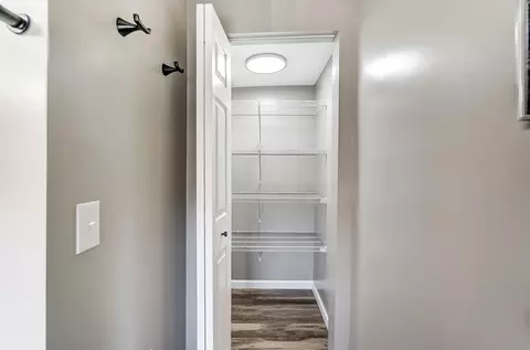 Entry Way - 4040 Upper Valley Pike, Springfield, OH 45502 photo 5 of 5
