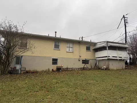 2448 Derr Rd, Springfield, OH 45503 photo 4