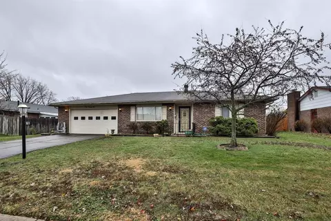 303 Highland Dr, Englewood, OH 45322