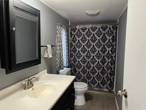 Bath - 410 E High St, Cridersville, OH 45806 photo 2 of 4