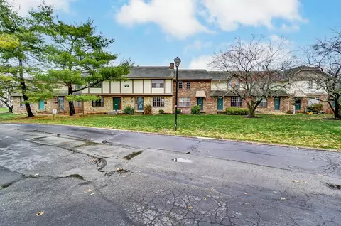 122 E Stornoway Dr #122, Columbus, OH 43213
