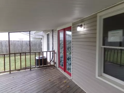 Exterior - 360 Gruen Dr, Springfield, OH 45505 photo 3 of 4