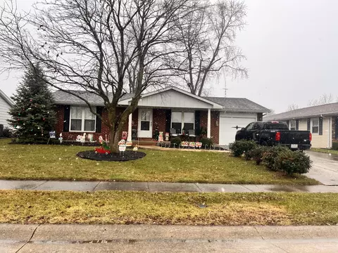 906 Greenbriar Ct, Celina, OH 45822