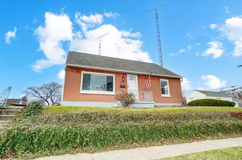 703 N Burnett Rd, Springfield, OH 45503