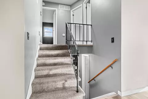 Entry Way - 1817 Villa Rd, Springfield, OH 45503 photo 1 of 3