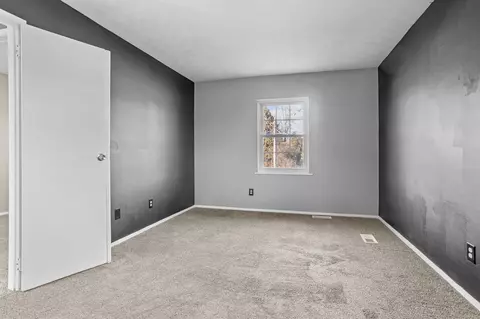 Bedroom - 1817 Villa Rd, Springfield, OH 45503 photo 1 of 6
