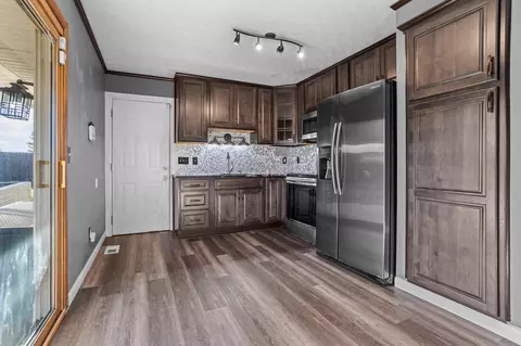 Kitchen - 1817 Villa Rd, Springfield, OH 45503 photo 1 of 4